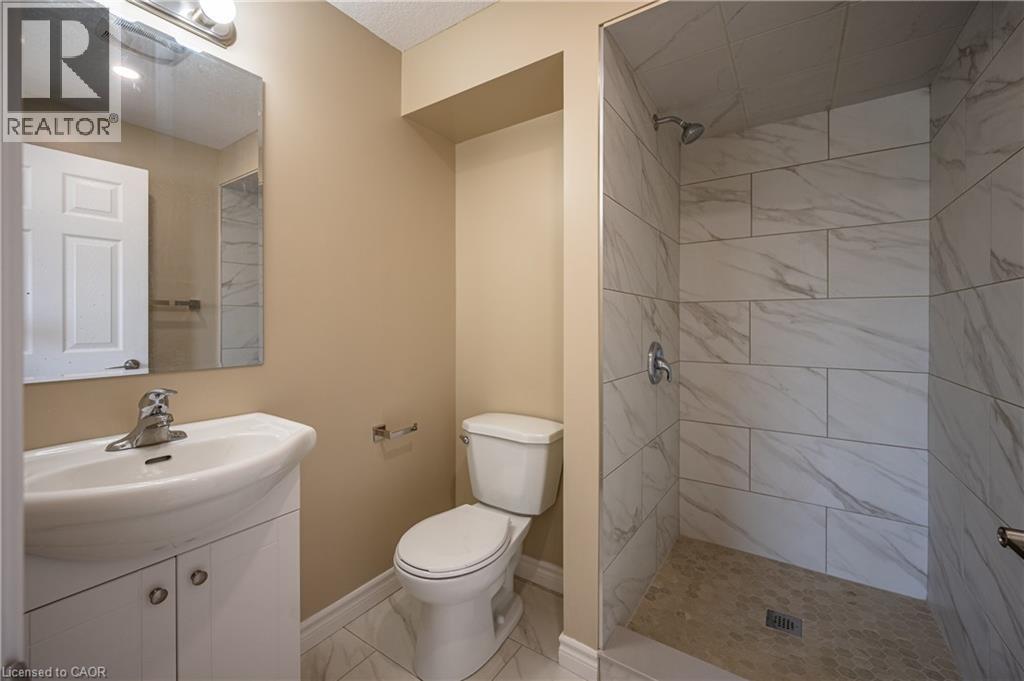 261 Benninger Drive, Kitchener, Ontario  N2E 0K2 - Photo 9 - 40837601