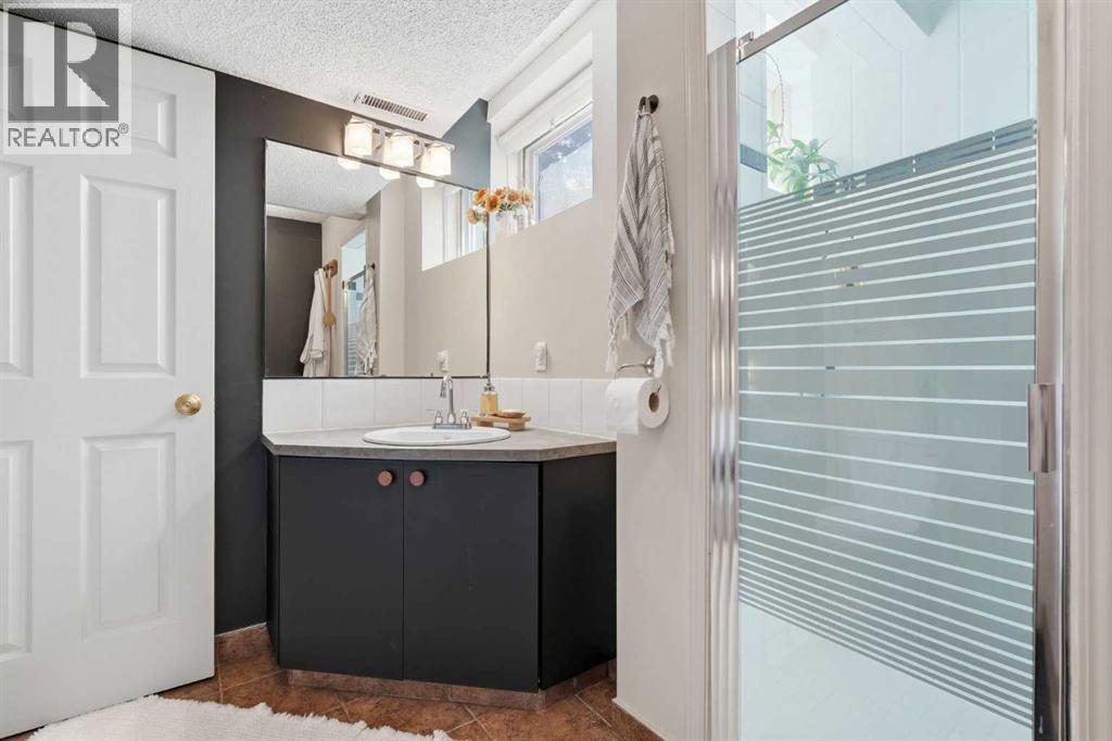 3031 23 Avenue SW, Calgary, Alberta  T3E 0J3 - Photo 37 - A2318382