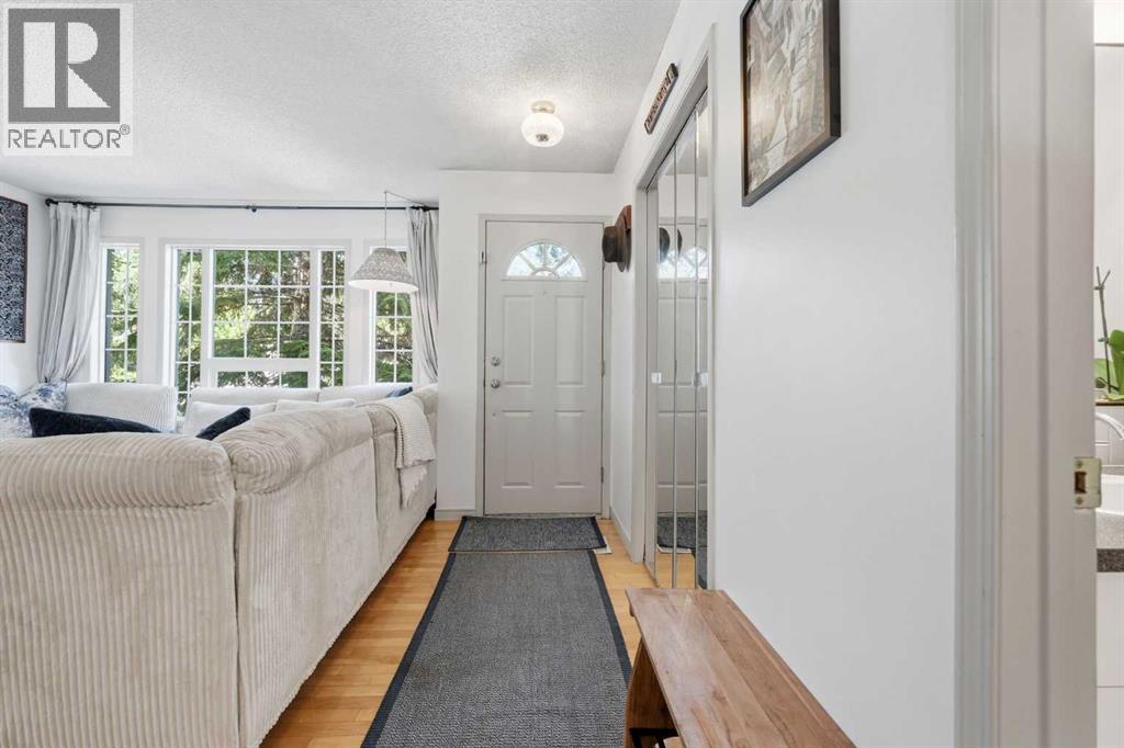 3031 23 Avenue SW, Calgary, Alberta  T3E 0J3 - Photo 2 - A2318382