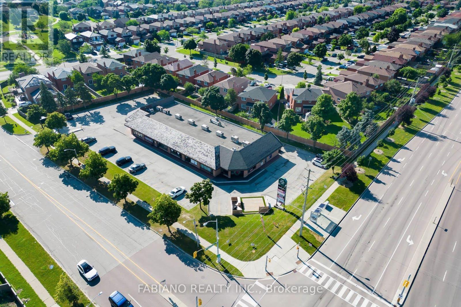 4 - 1 NICKEL GATE, Vaughan, Ontario