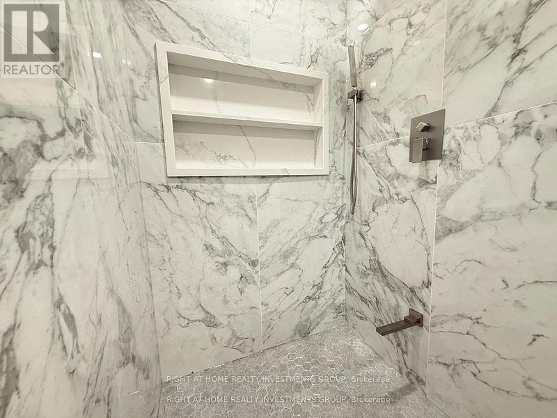 B - 30 Blazing Star Street, East Gwillimbury, Ontario  L0G 1R0 - Photo 11 - N13414400
