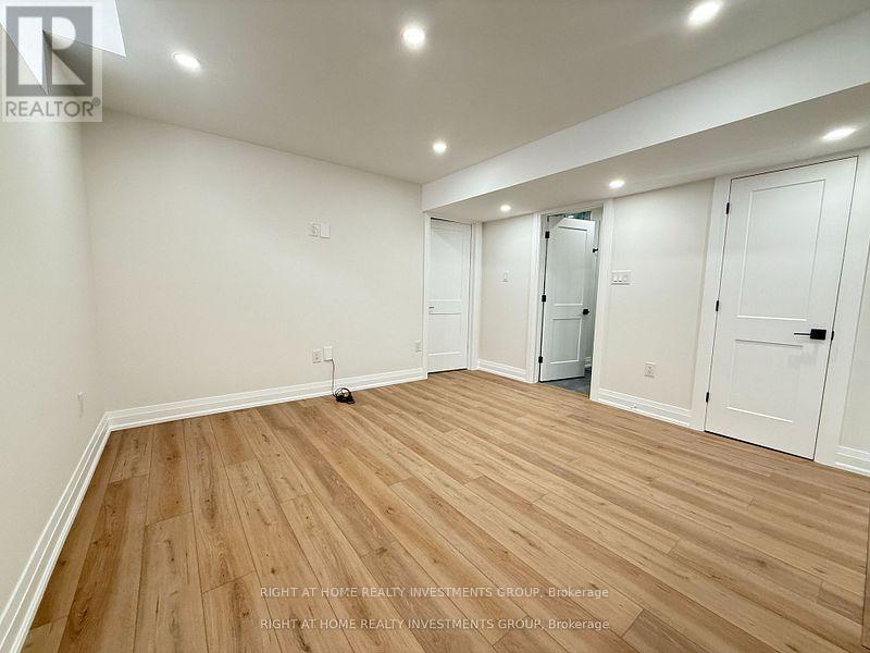 B - 30 Blazing Star Street, East Gwillimbury, Ontario  L0G 1R0 - Photo 8 - N13414400