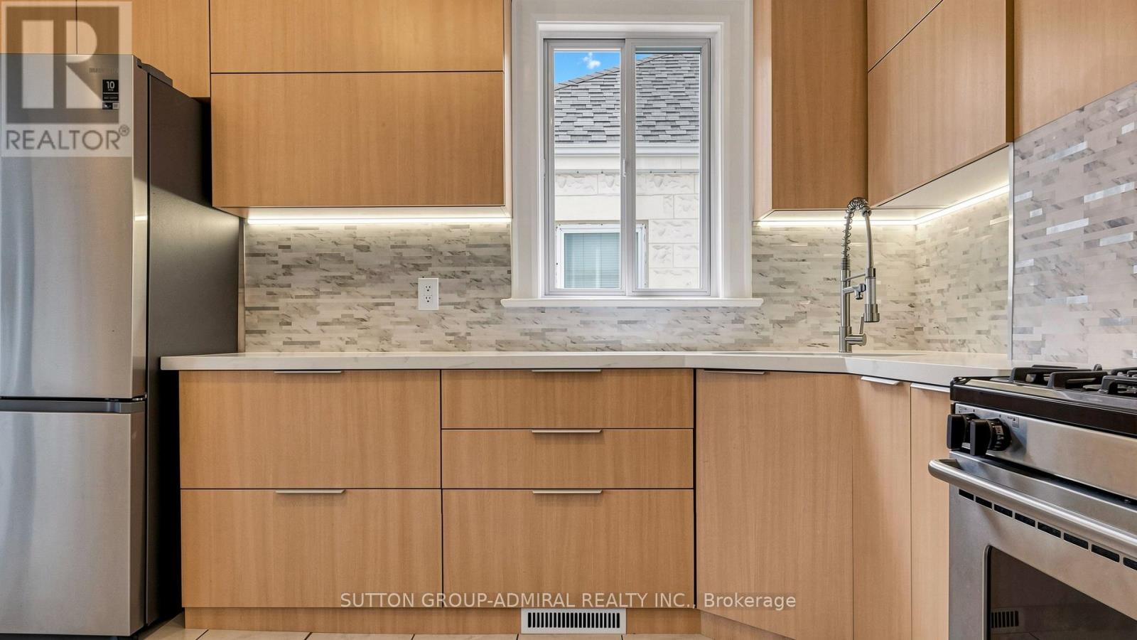 87 Pritchard Avenue, Toronto, Ontario  M6N 1T9 - Photo 13 - W12944320