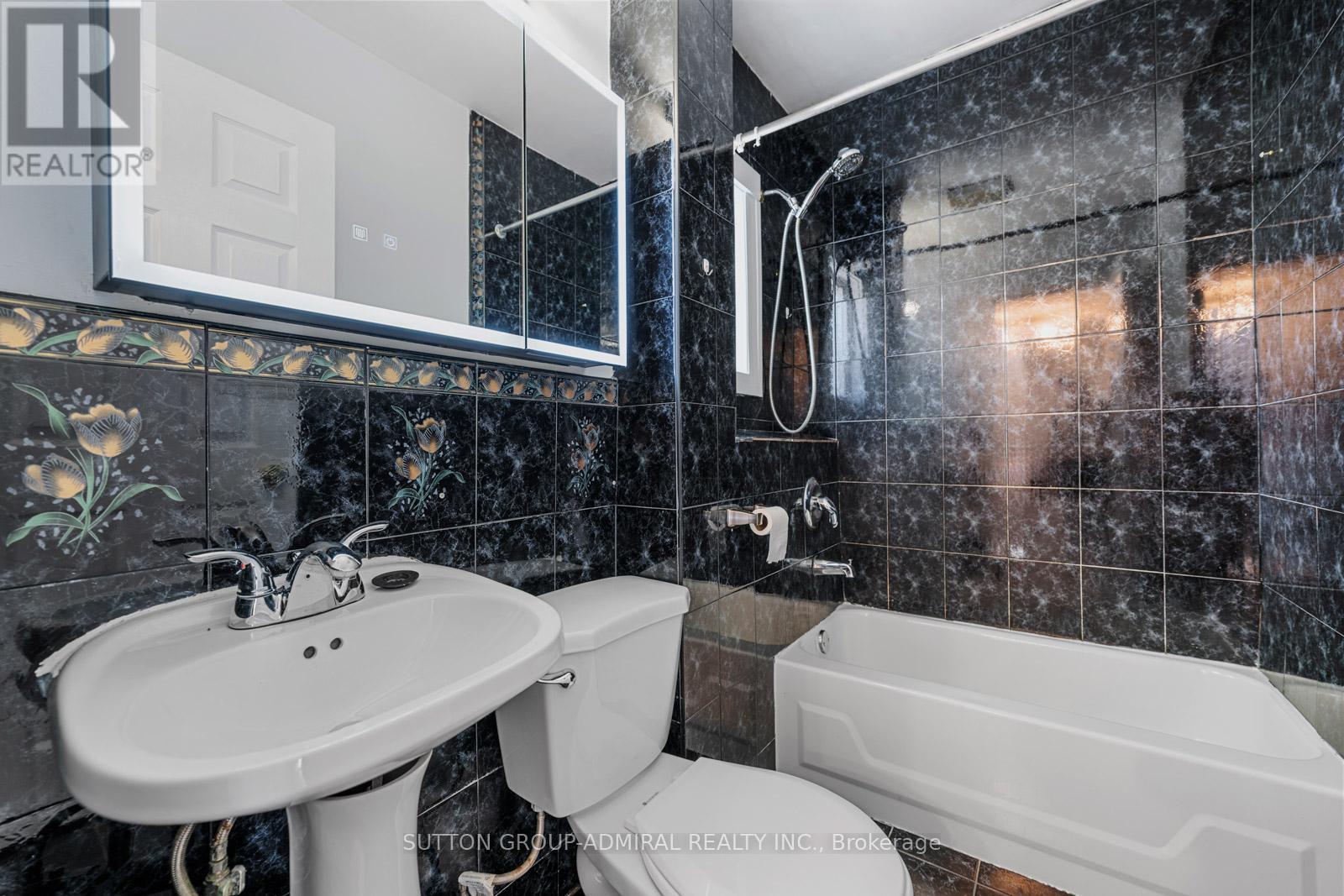 87 Pritchard Avenue, Toronto, Ontario  M6N 1T9 - Photo 23 - W12944320