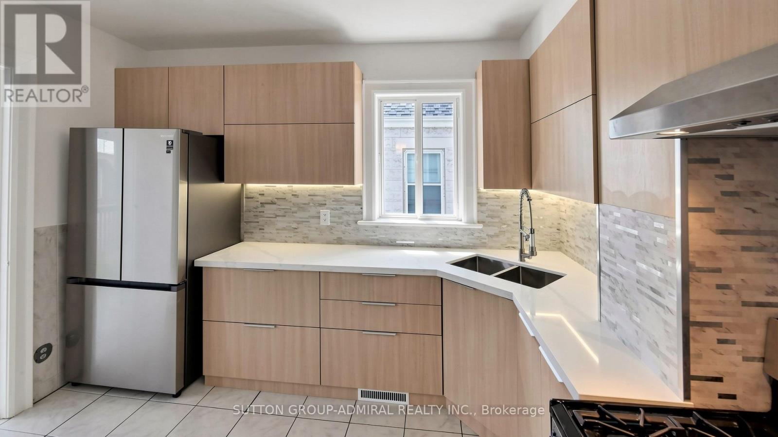 87 Pritchard Avenue, Toronto, Ontario  M6N 1T9 - Photo 6 - W12944320