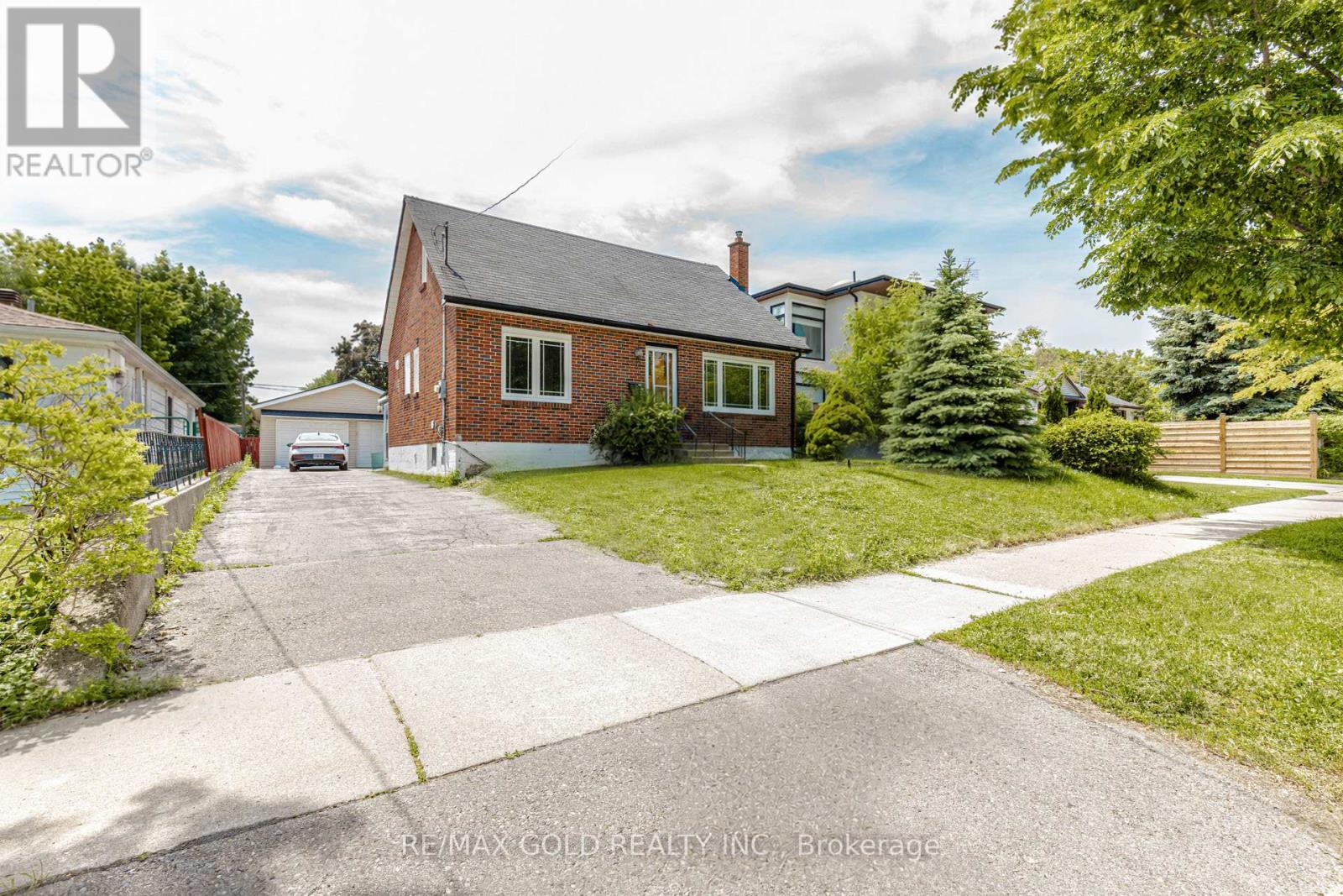 248 Felan Avenue, Oakville, Ontario  L6K 2X6 - Photo 2 - W13229294