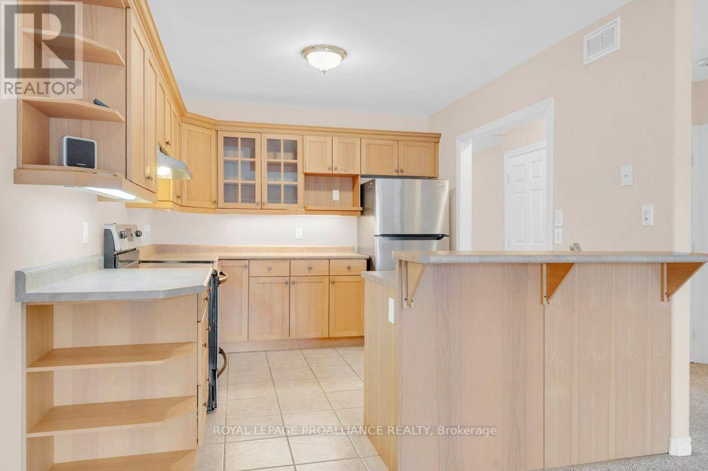 12 - 25 Heartwood Drive, Belleville, Ontario  K8P 5M2 - Photo 14 - X12960886