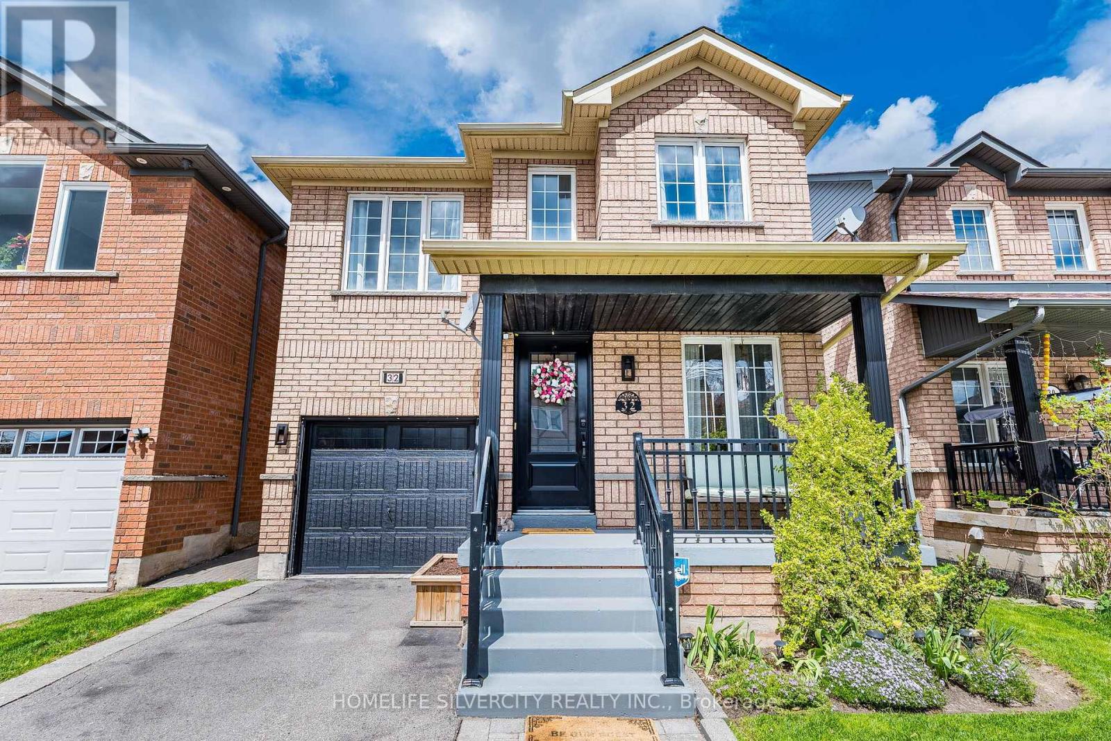 32 Continental Road, Brampton, Ontario  L7A 2E9 - Photo 2 - W13414248