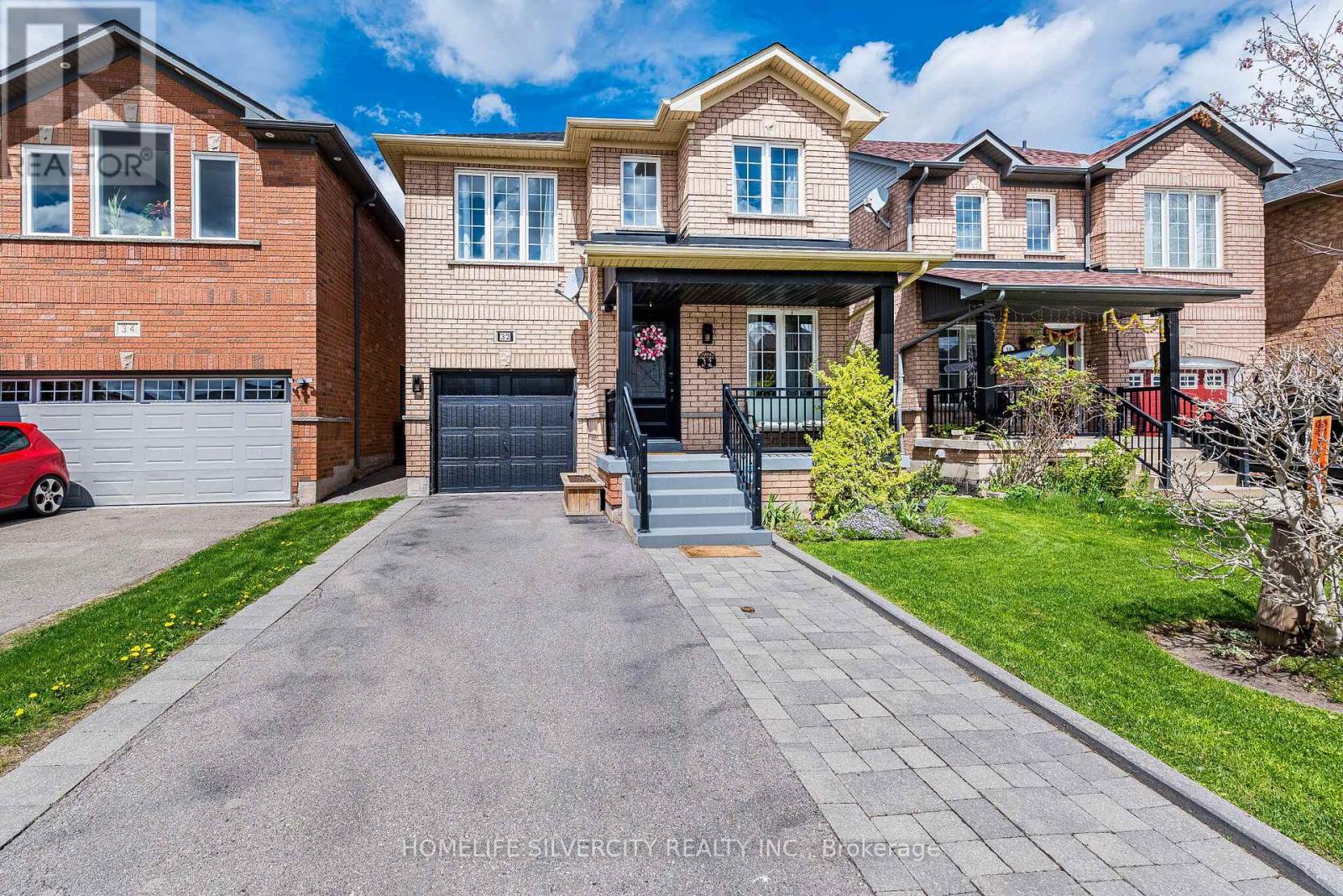 32 Continental Road, Brampton, Ontario  L7A 2E9 - Photo 3 - W13414248