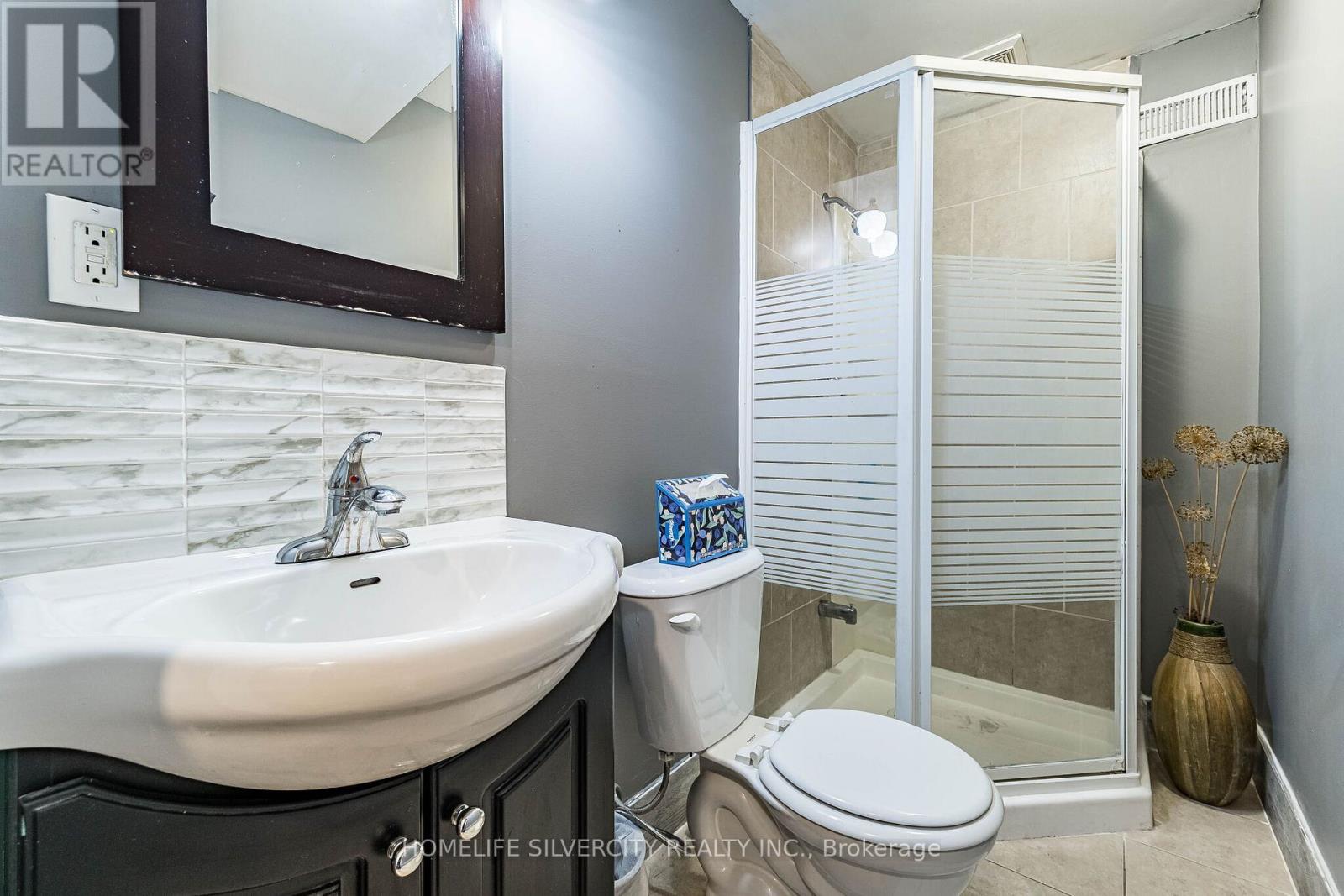 32 Continental Road, Brampton, Ontario  L7A 2E9 - Photo 46 - W13414248