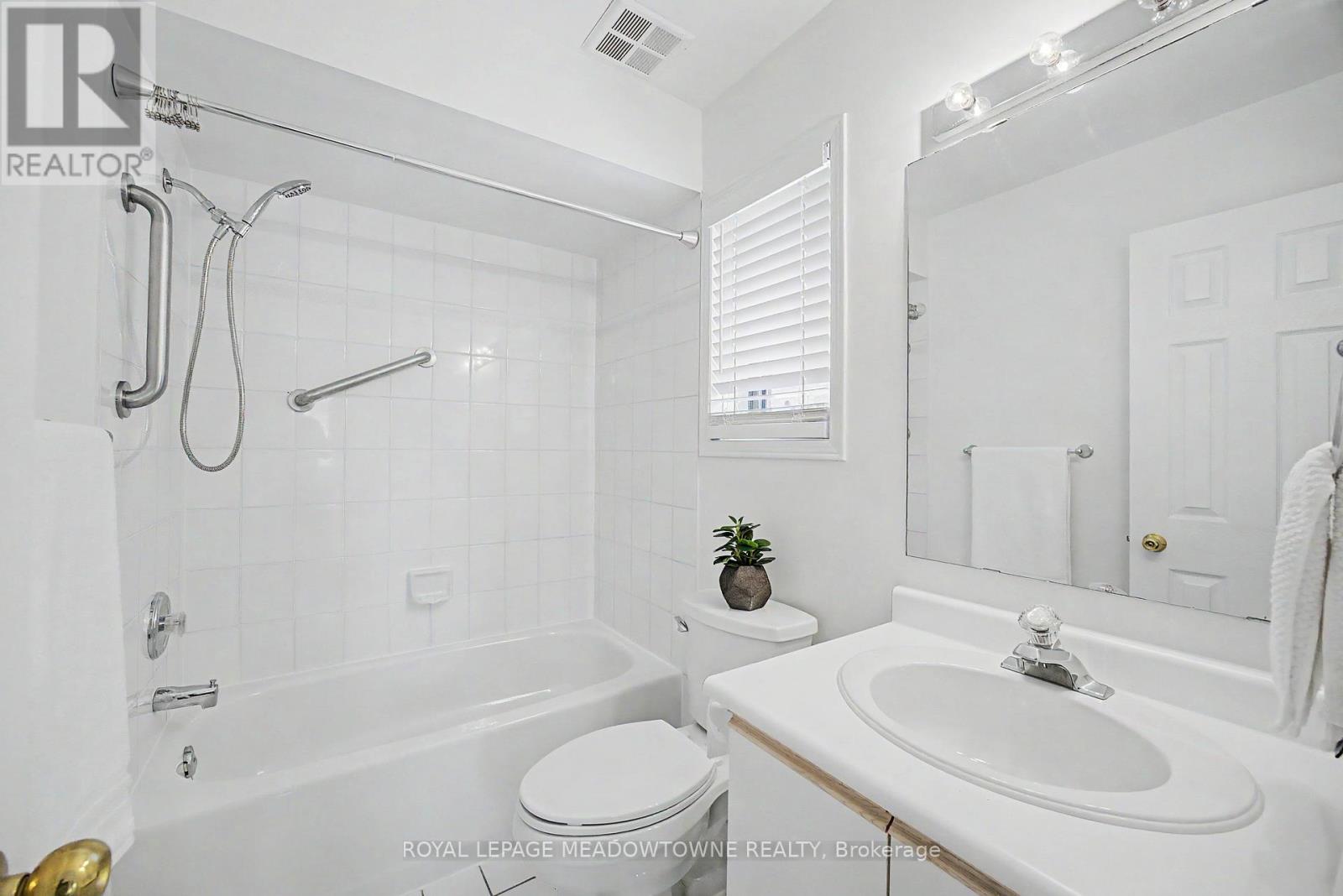 6012 Maple Gate Circle, Mississauga, Ontario  L5N 7A7 - Photo 23 - W13414274