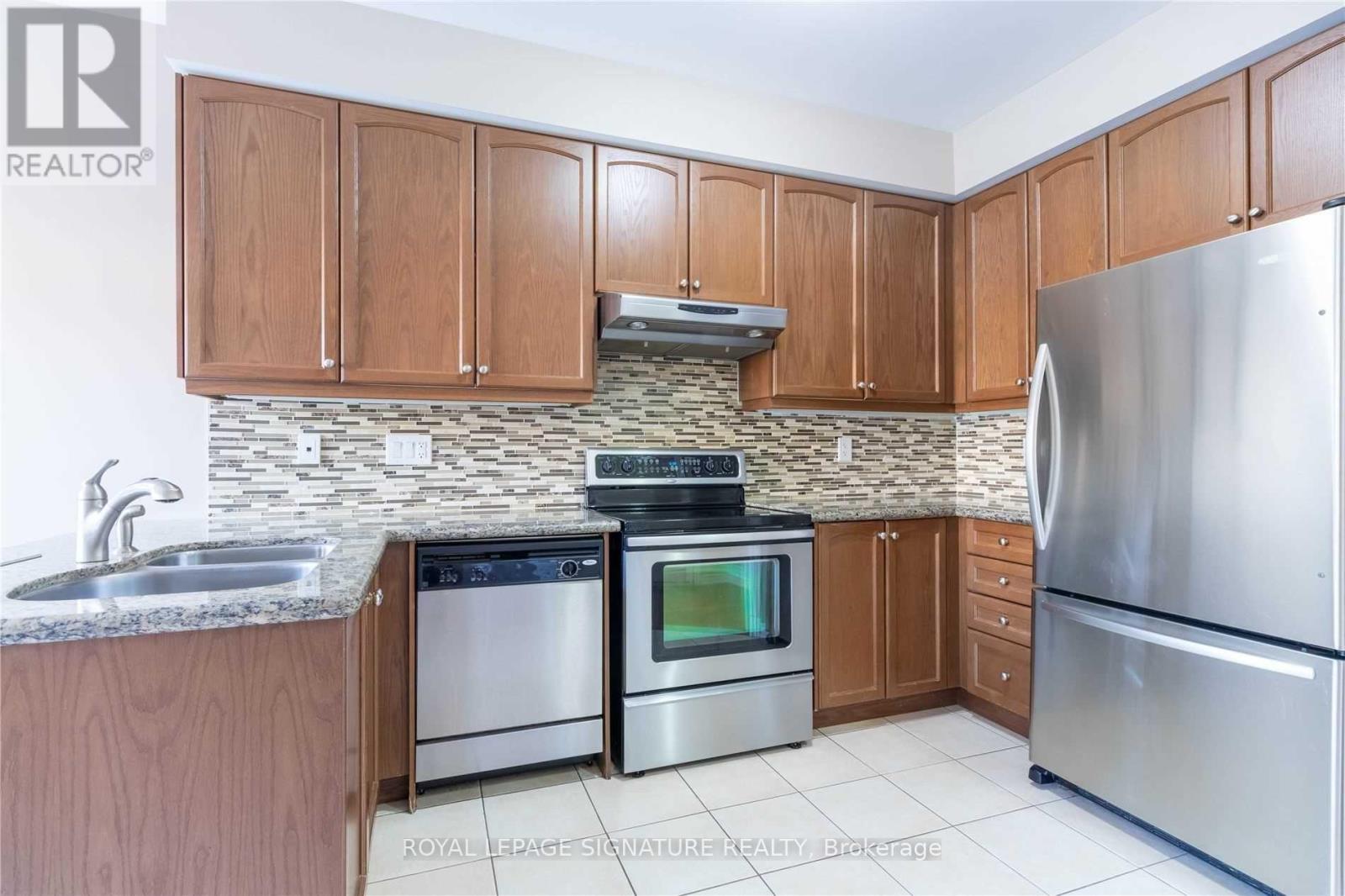 128 Holmes Crescent, Milton, Ontario L9T 0V8 - Photo 8 - W13414366