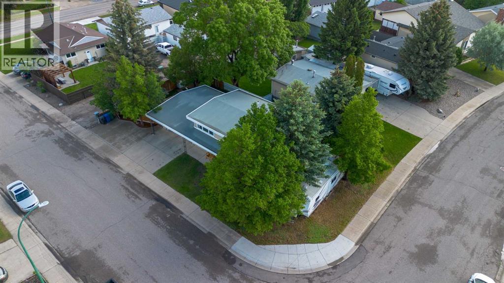 5 Larkspur Road N, Lethbridge, Alberta  T1H 4J6 - Photo 38 - A2316115