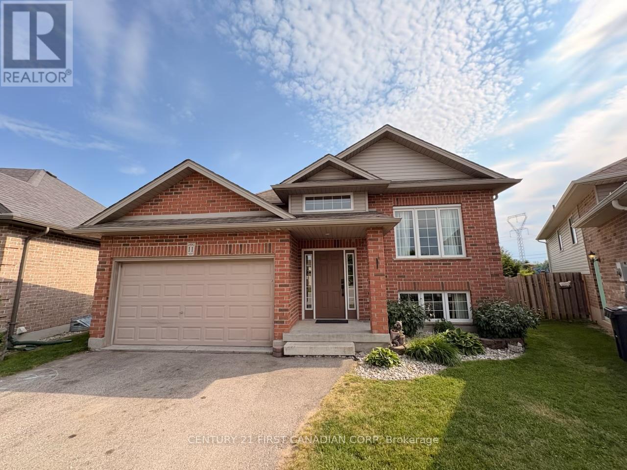 11 Jacklin Court, Central Elgin, Ontario  N5P 0C3 - Photo 1 - X13414438