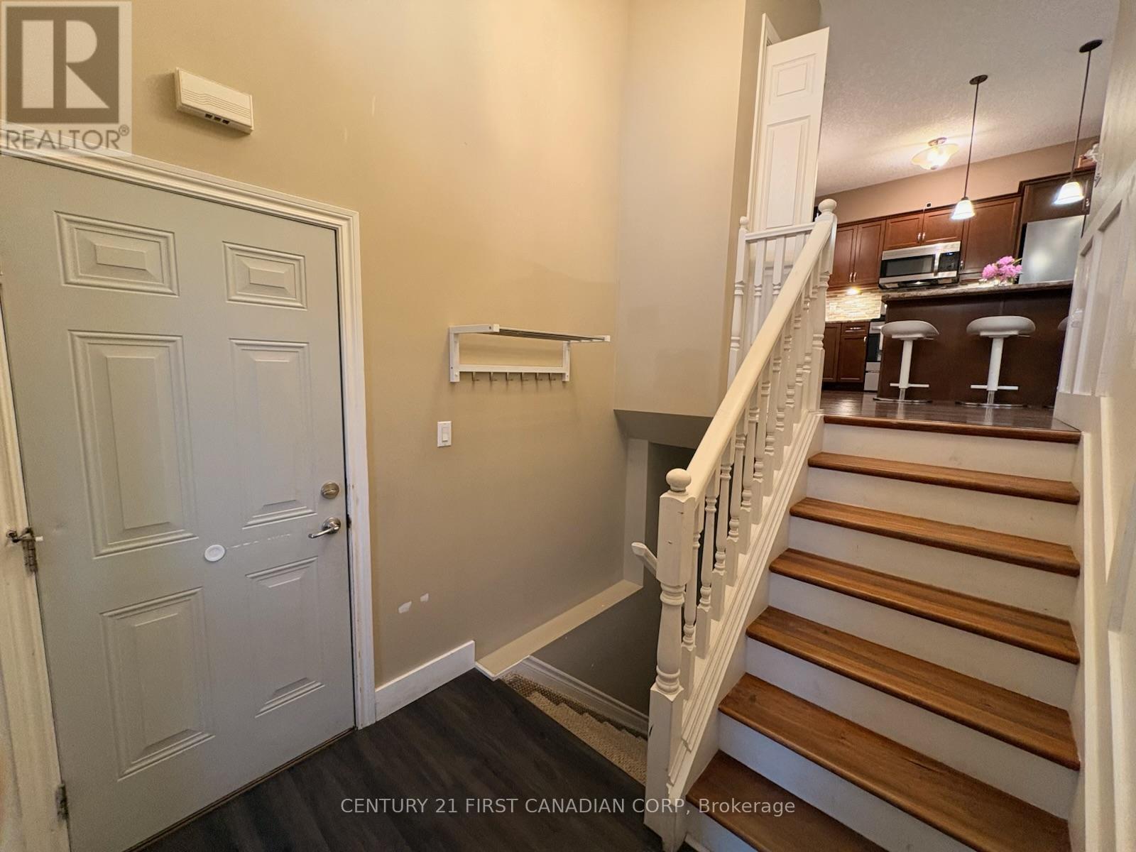 11 Jacklin Court, Central Elgin, Ontario  N5P 0C3 - Photo 3 - X13414438