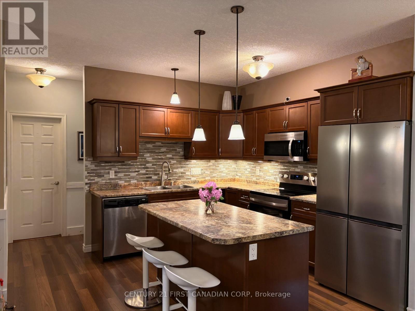 11 Jacklin Court, Central Elgin, Ontario  N5P 0C3 - Photo 4 - X13414438