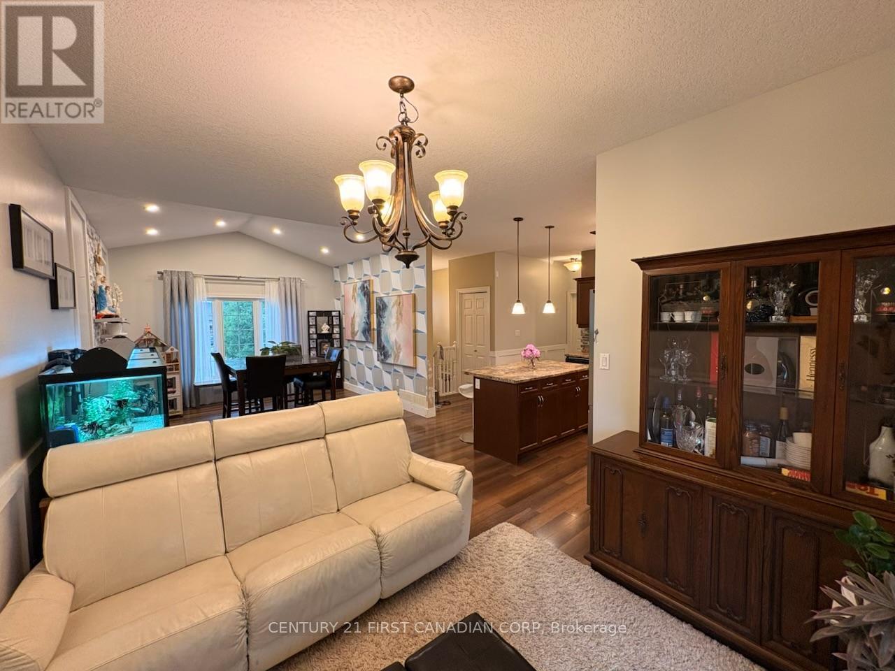 11 Jacklin Court, Central Elgin, Ontario  N5P 0C3 - Photo 9 - X13414438