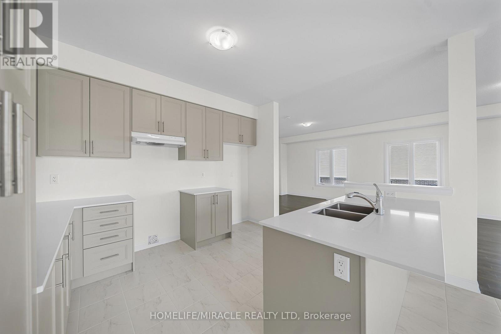 93 Royal Oak Crescent, Loyalist, Ontario  K0H 1G0 - Photo 17 - X13414284