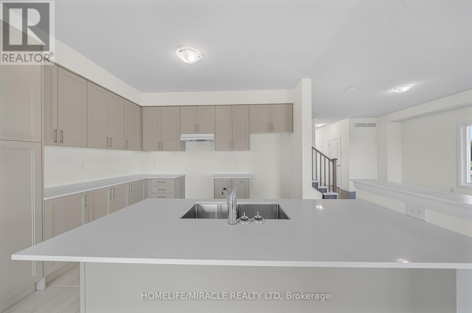 93 Royal Oak Crescent, Loyalist, Ontario  K0H 1G0 - Photo 18 - X13414284