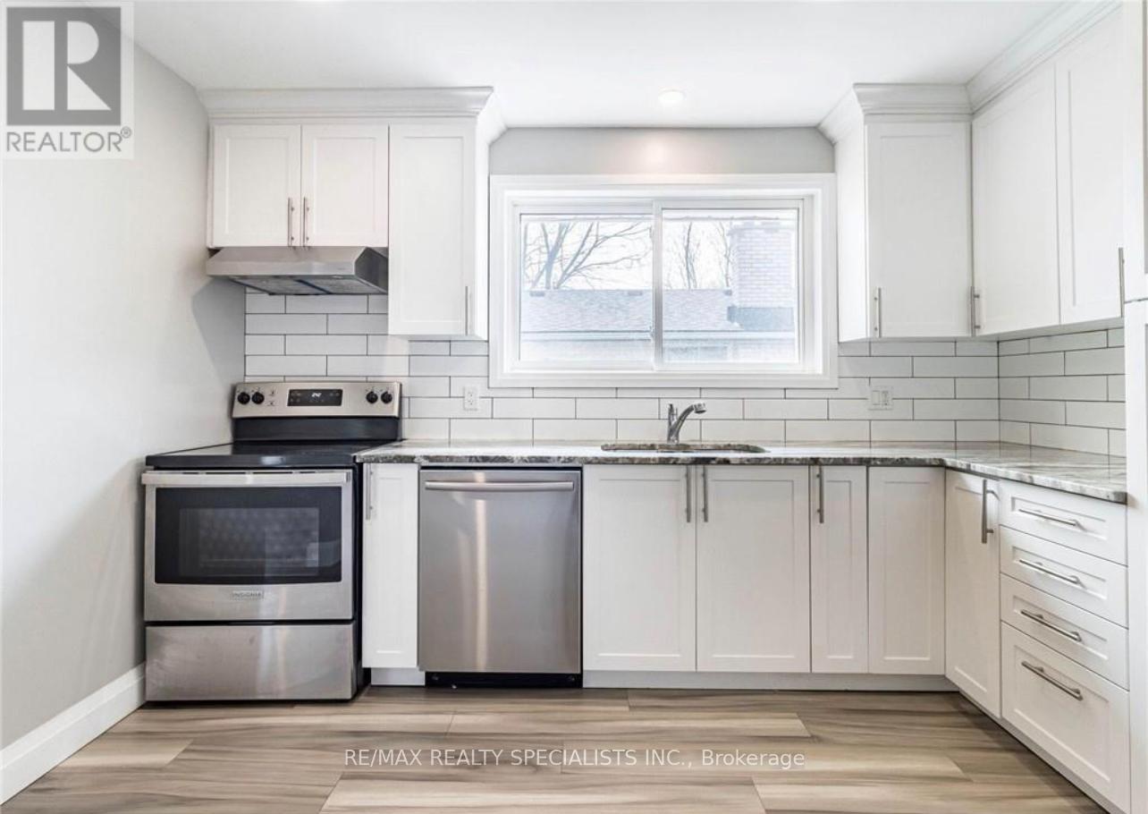 Upper - 226 Overlea Drive, Kitchener, Ontario N2M 1T3 - Photo 10 - X13414346