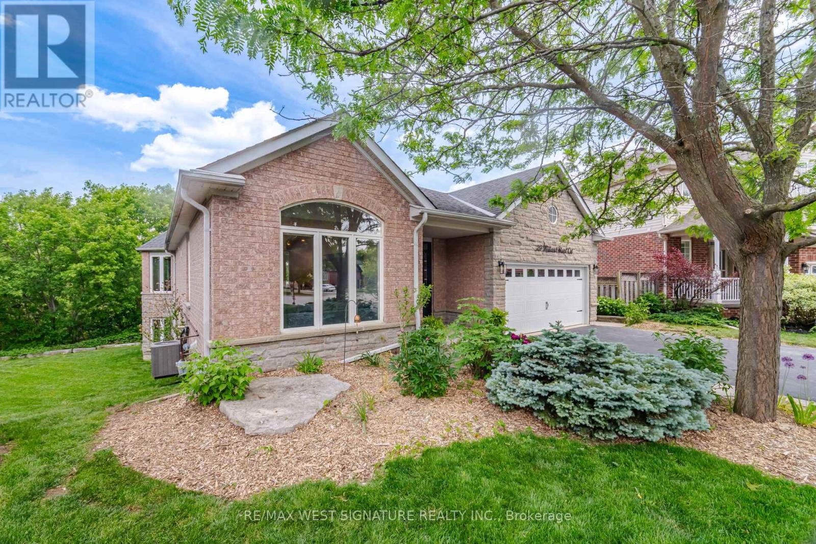 29 Willard Hunt Crescent, King, Ontario  L0G 1N0 - Photo 2 - N13414020