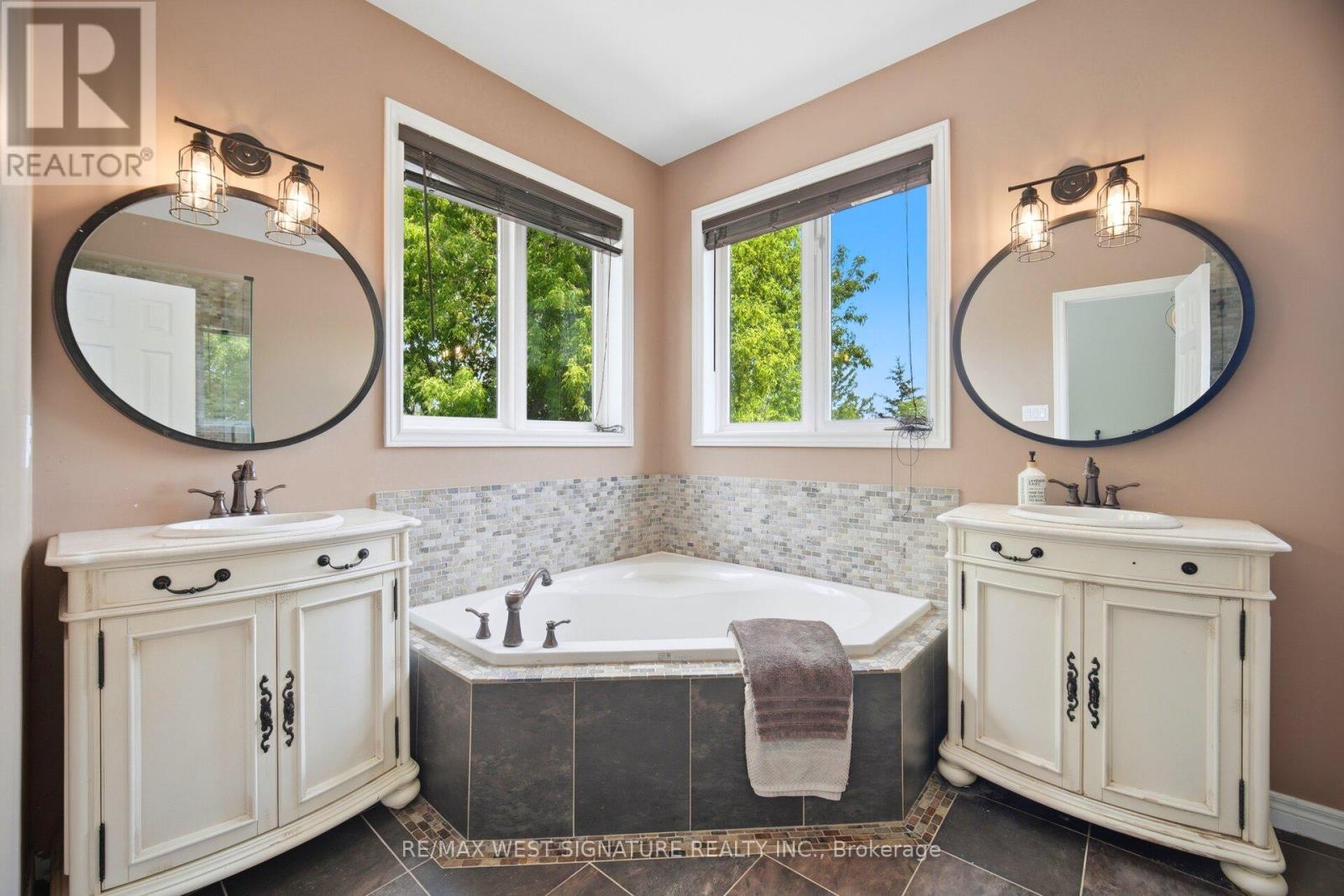 29 Willard Hunt Crescent, King, Ontario  L0G 1N0 - Photo 18 - N13414020
