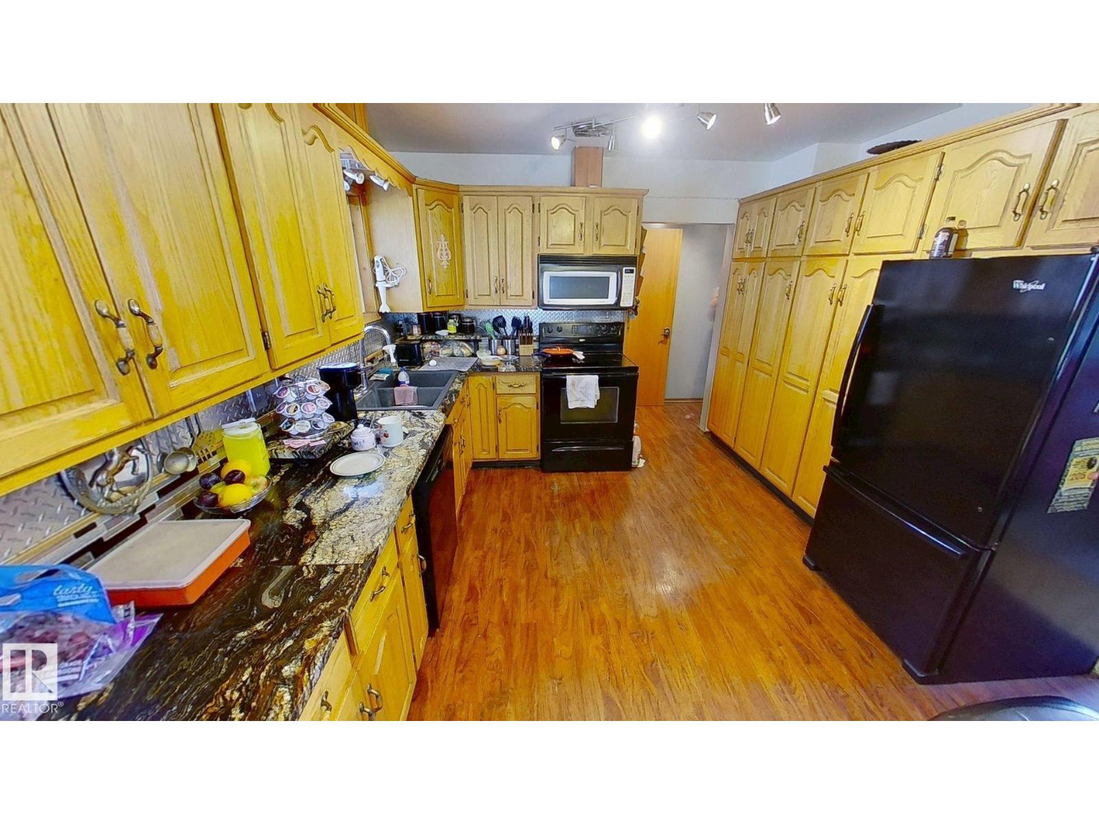 7608 125 Av NW, Edmonton, Alberta  T5B 1E1 - Photo 2 - E4492455