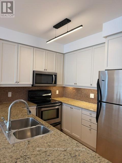 605 - 500 St Clair Avenue W, Toronto, Ontario  M6C 1A8 - Photo 4 - C13113292