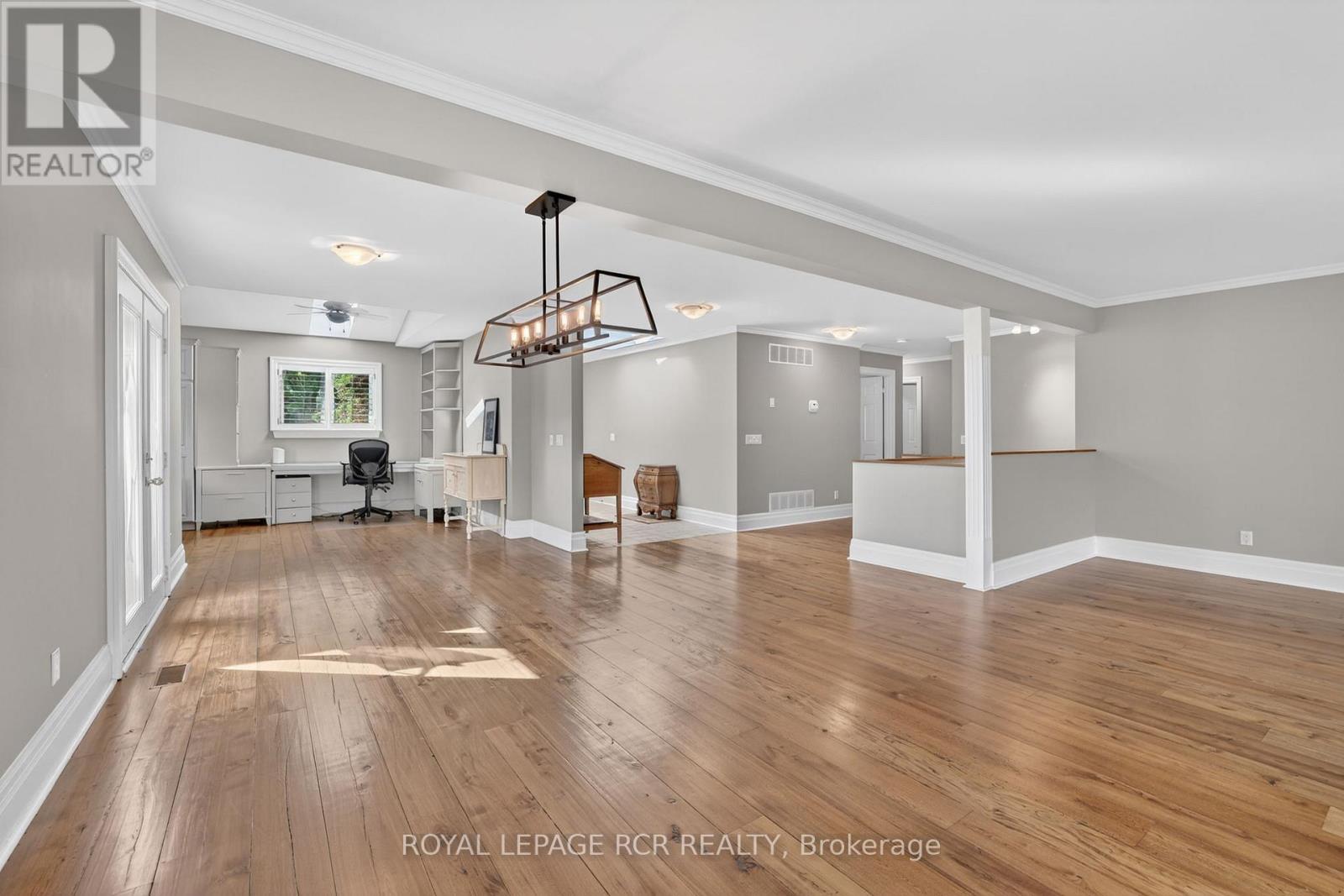 2-28 Reddington Drive, Caledon, Ontario L7E 0E4 - Photo 4 - W12904404