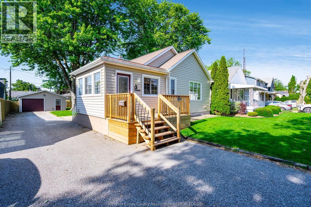 102 Marlborough STREET East, leamington, Ontario