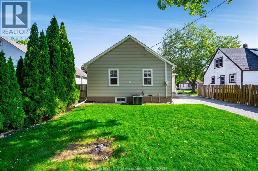 102 Marlborough Street East, Leamington, Ontario N8H 1X3 - Photo 40 - 26013444