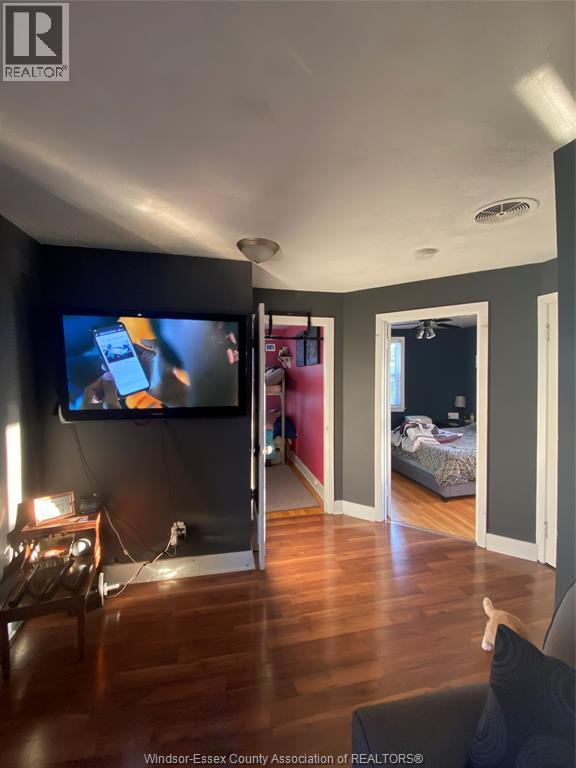 5858 Wyandotte Street East Unit# Upper Front, Windsor, Ontario N8S 1M8 - Photo 6 - 26013436