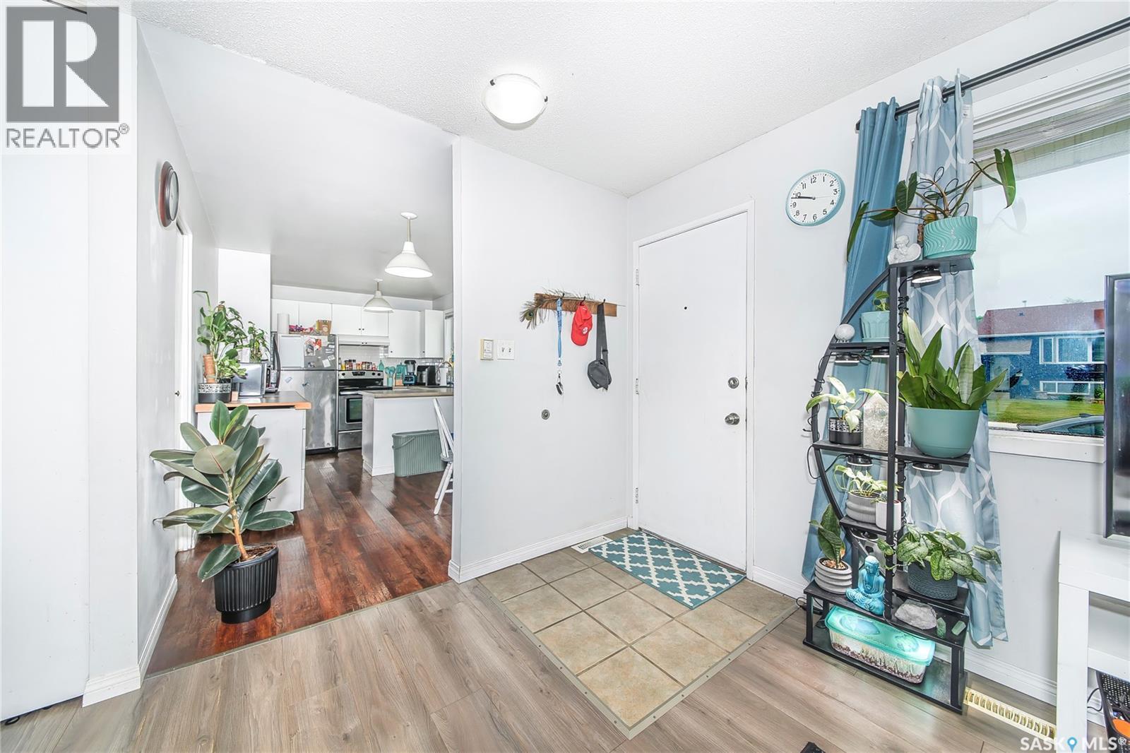 1615 Vickies Avenue, Saskatoon, Saskatchewan  S7N 2P2 - Photo 4 - SK038350