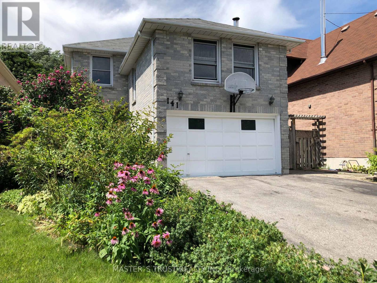 141 RAVENSCROFT ROAD, Ajax, Ontario