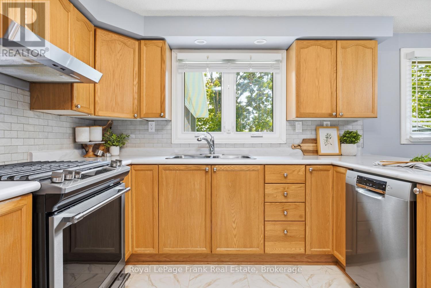 93 Reid Street, Kawartha Lakes, Ontario K0M 1A0 - Photo 11 - X13413802