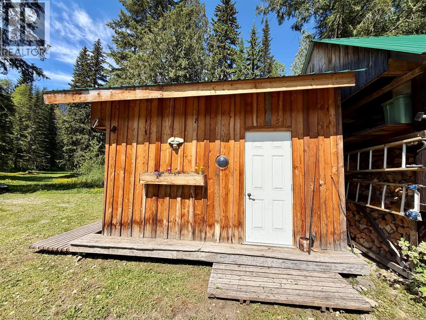 3769 Bone Creek Forest Service Road, Blue River, British Columbia  V0E 1J0 - Photo 33 - 10390617