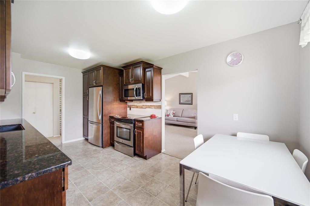 7 Greenwich Bay, Winnipeg, Manitoba R2J 1T5 - Photo 12 - 202612989
