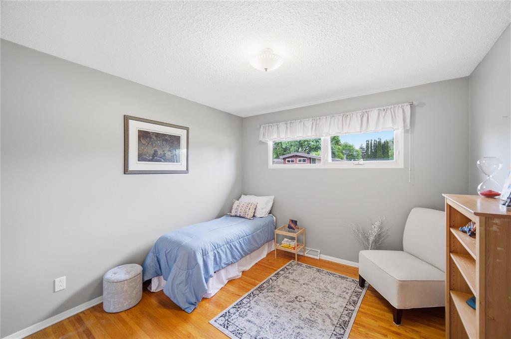 7 Greenwich Bay, Winnipeg, Manitoba R2J 1T5 - Photo 17 - 202612989