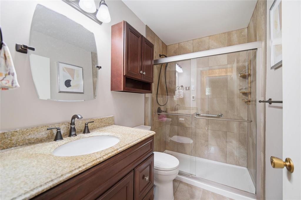 7 Greenwich Bay, Winnipeg, Manitoba R2J 1T5 - Photo 18 - 202612989
