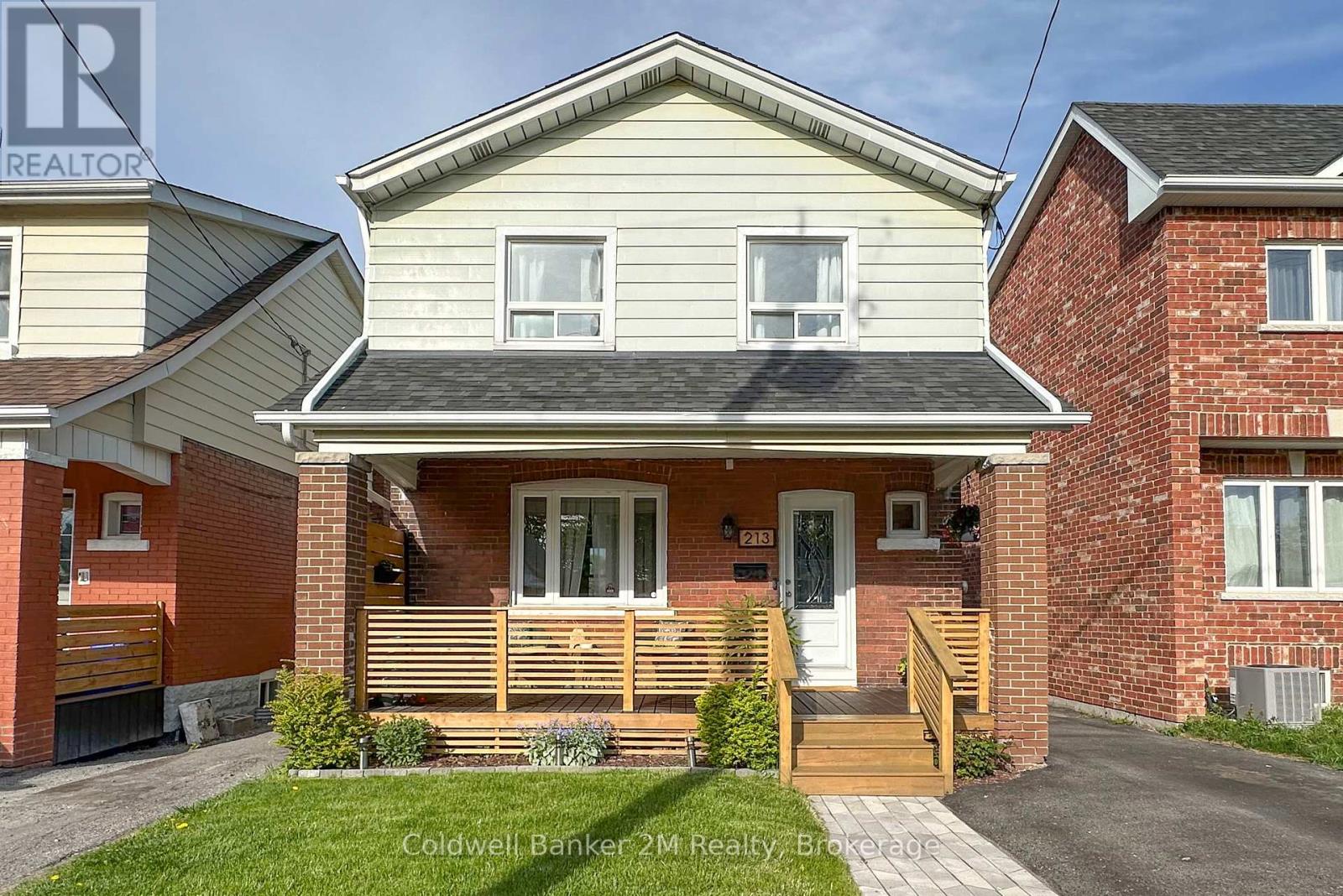 213 Huron Street, Oshawa, Ontario  L1H 5E5 - Photo 1 - E13414916