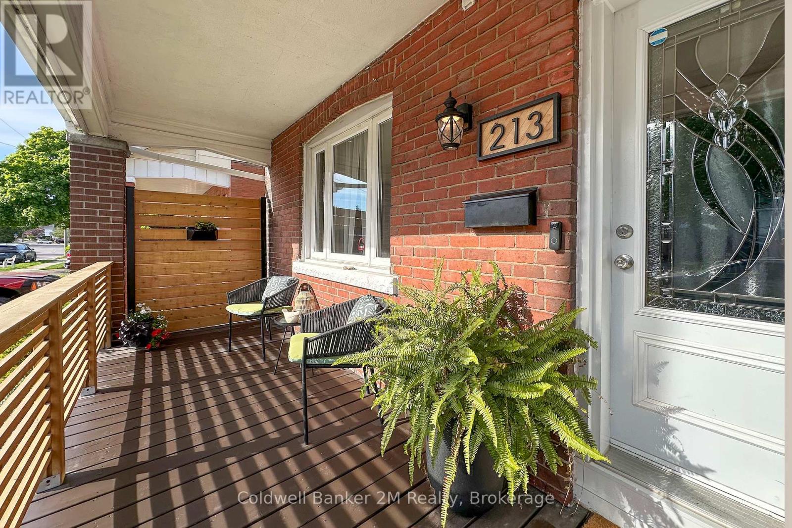 213 Huron Street, Oshawa, Ontario  L1H 5E5 - Photo 4 - E13414916