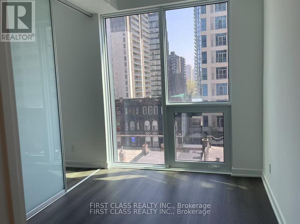 606 - 8 Wellesley Street W, Toronto, Ontario  M4Y 0J5 - Photo 4 - C13414502