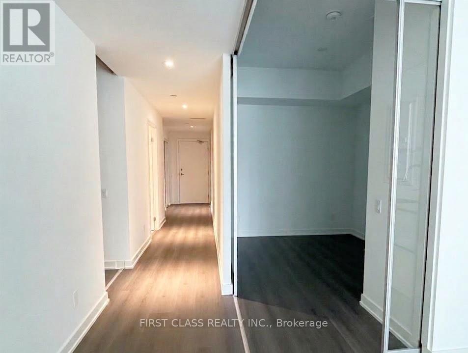 606 - 8 Wellesley Street W, Toronto, Ontario  M4Y 0J5 - Photo 5 - C13414502