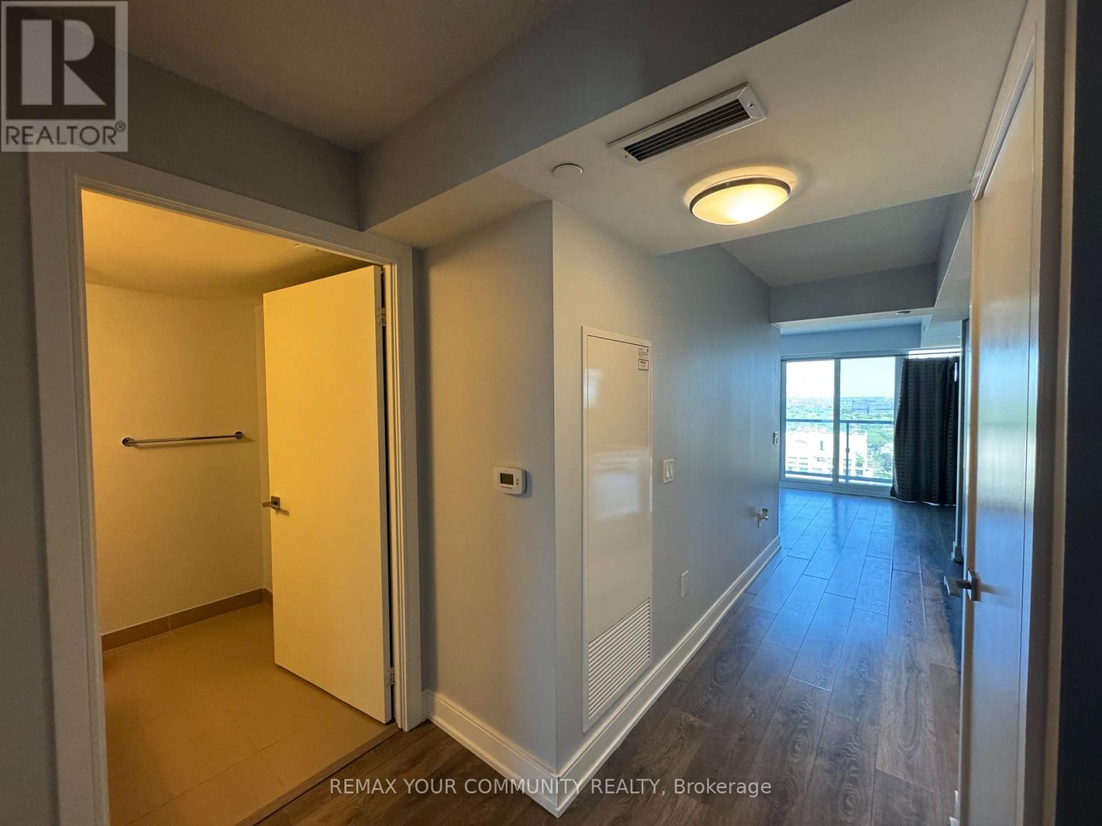 2307 - 89 Mcgill Street, Toronto, Ontario  M5B 0B1 - Photo 2 - C13414536