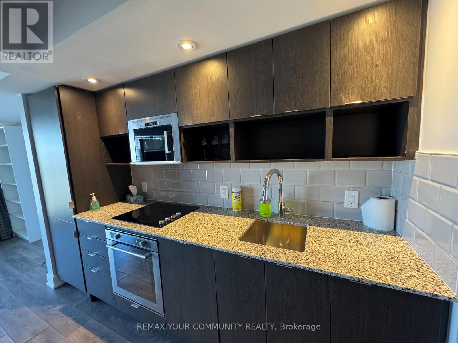 2307 - 89 Mcgill Street, Toronto, Ontario  M5B 0B1 - Photo 4 - C13414536