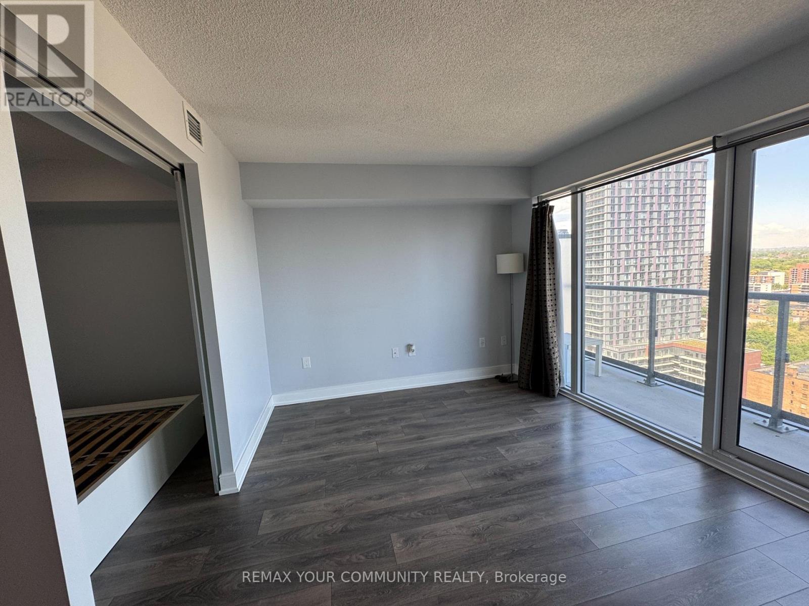 2307 - 89 Mcgill Street, Toronto, Ontario  M5B 0B1 - Photo 7 - C13414536