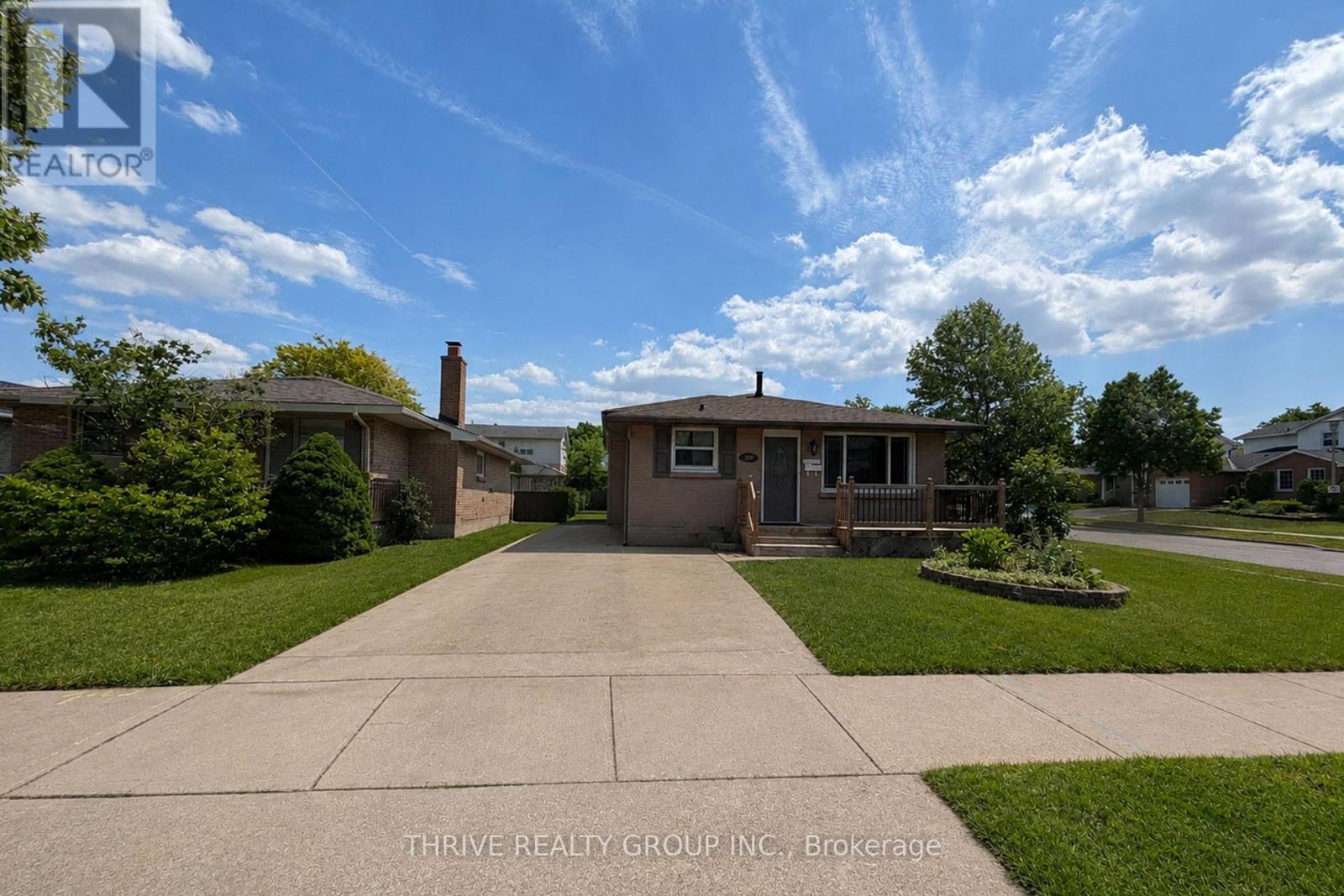 Lower - 727 Millbank Drive, London South, Ontario  N6E 1Y7 - Photo 1 - X13414902