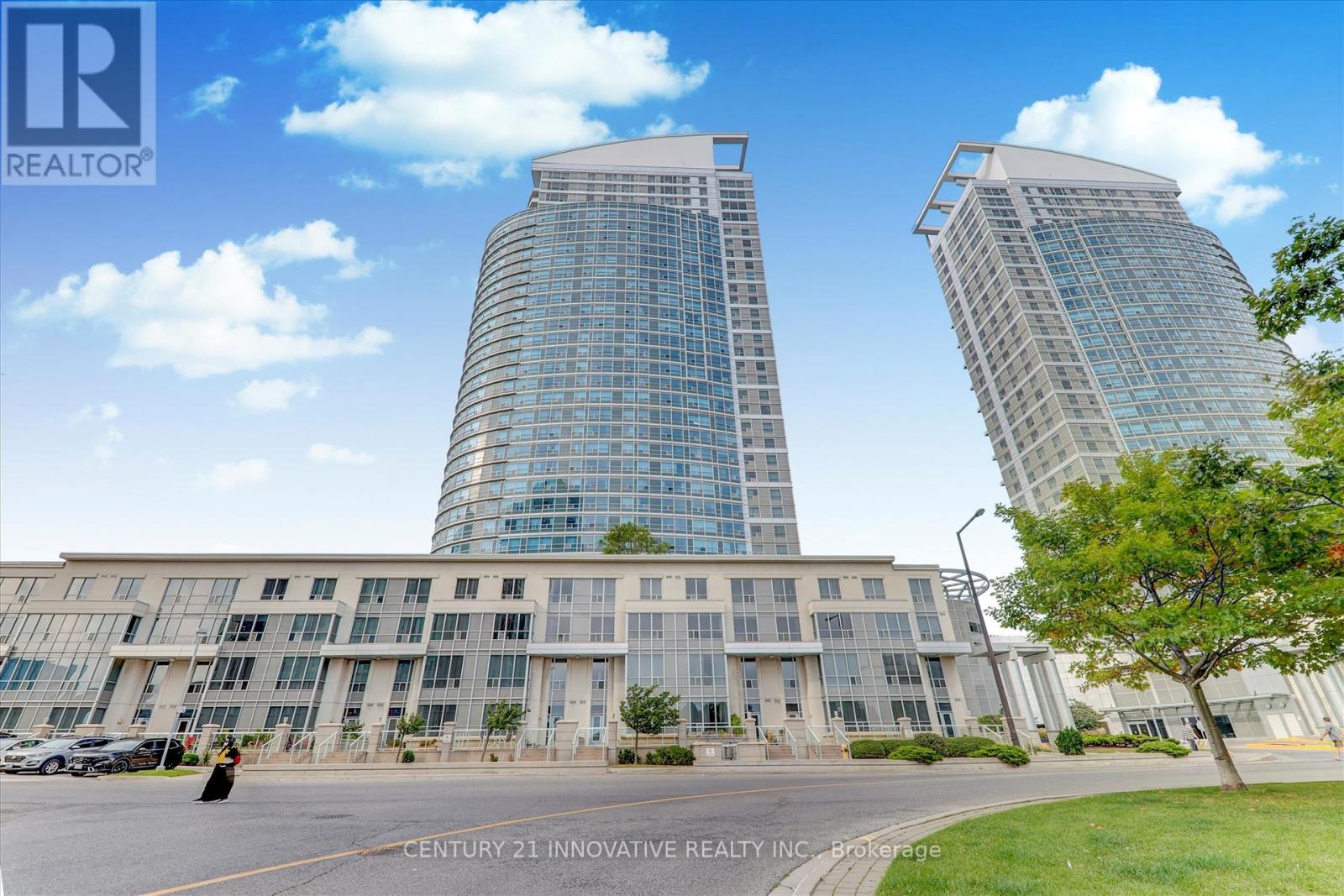 TH307 - 36 LEE CENTRE DRIVE, Toronto, Ontario