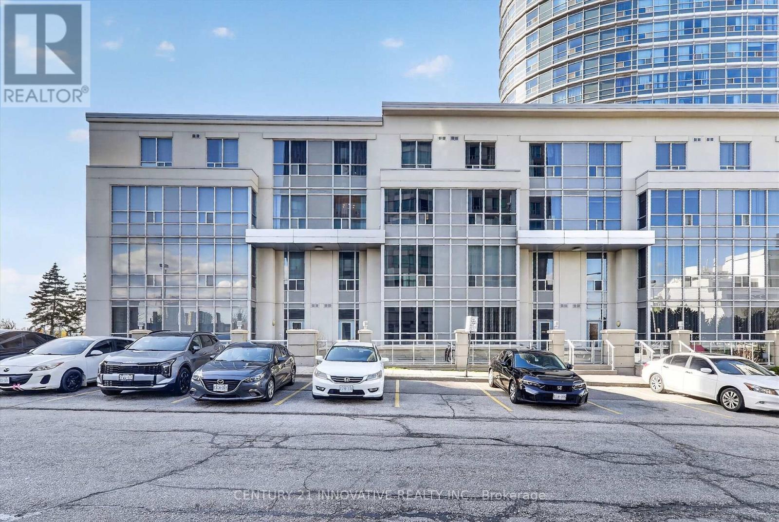 Th307 - 36 Lee Centre Drive, Toronto, Ontario M1H 3J1 - Photo 4 - E13414566