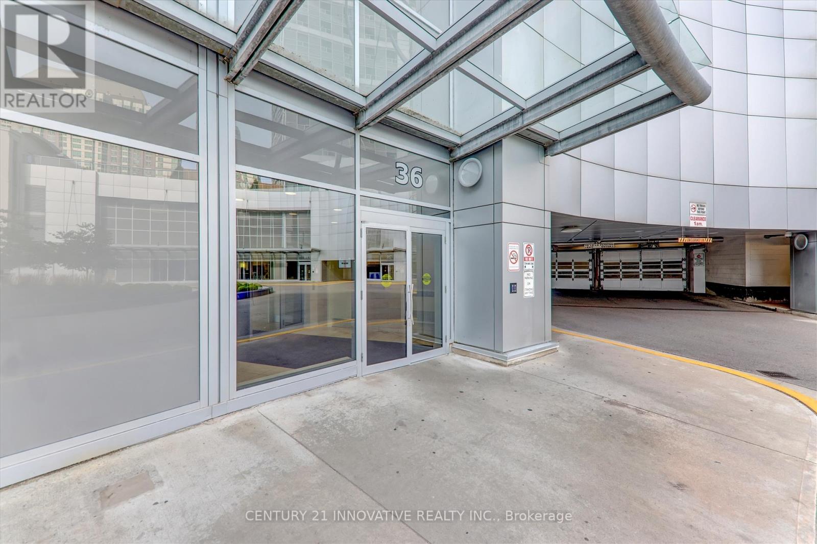 Th307 - 36 Lee Centre Drive, Toronto, Ontario M1H 3J1 - Photo 5 - E13414566